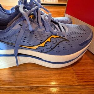 Saucony Endorphin Speed 3 Size 7.5
